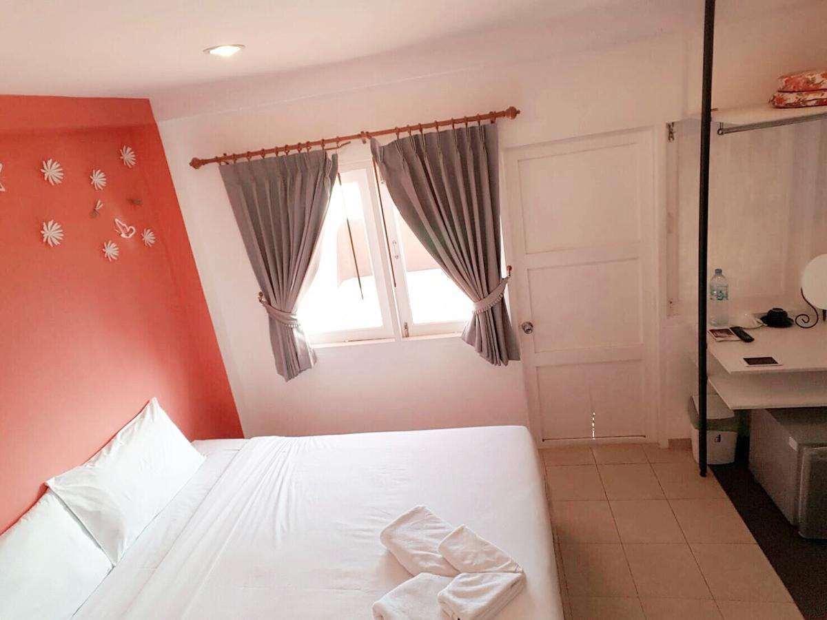 Blue Moon Hotel هوا هين المظهر الخارجي الصورة